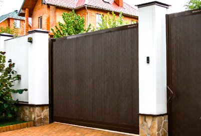 Откатные ворота из сэндвич-панелей